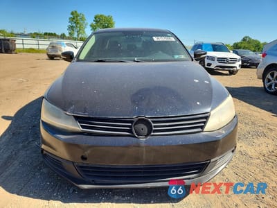 Piąte zdjęcie samochodu w środku: 2013 VOLKSWAGEN JETTA SE VIN:3VWDP7AJ1DM397070 - miniatura