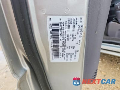 Zdjęcie 13 z 13 samochodu: 2000 DODGE CARAVAN VIN:2B4GP2532YR839428 - miniatura