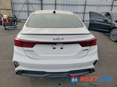 Zdjęcie 6 z 12 samochodu: 2023 KIA FORTE GT LINE VIN:3KPF54AD4PE593013 - miniatura