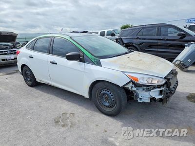 Czwarte zdjęcie samochodu z boku: 2018 FORD FOCUS S VIN:1FADP3E24JL204234 - miniatura