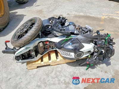 2022 KAWASAKI EX650 M ML5EXEM16NDA65496 - główne zdjęcie licytacji z USA - miniatura