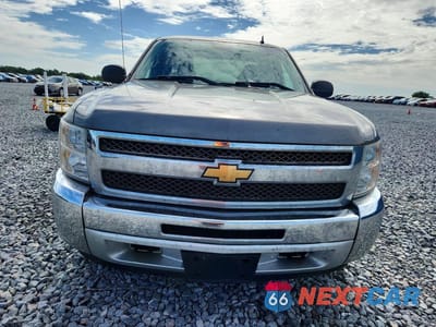 Piąte zdjęcie samochodu w środku: 2013 CHEVROLET SILVERADO K1500 LT VIN:1GCRKSE75DZ237944 - miniatura
