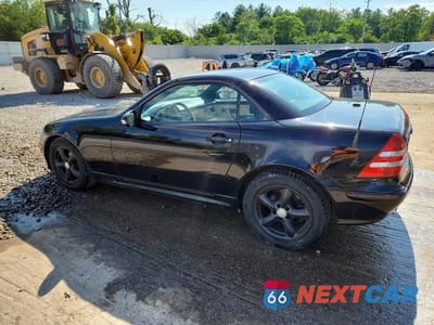 Drugie zdjęcie samochodu z przodu: 2003 MERCEDES-BENZ SLK 320 VIN:WDBKK65F43F284008 - miniatura