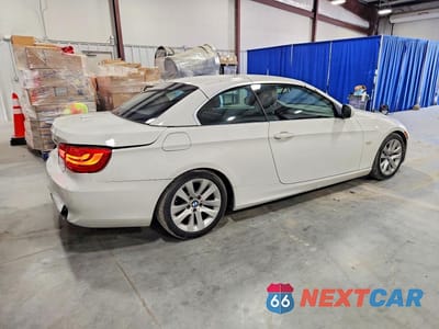 Trzecie zdjęcie samochodu z tyłu: 2011 BMW 328 I VIN:WBADW3C59BE537512 - miniatura