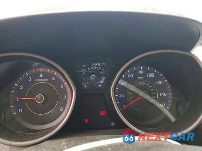 Zdjęcie 9 z 12 samochodu: 2013 HYUNDAI ELANTRA COUPE SE VIN:KMHDH6AE6DU006399 - miniatura