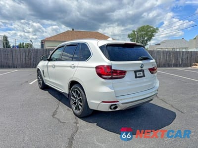 Trzecie zdjęcie samochodu z tyłu: 2017 BMW X5 XDRIVE35I VIN:5UXKR0C39H0V68990 - miniatura