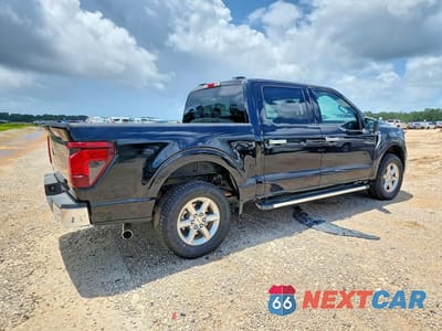 Trzecie zdjęcie samochodu z tyłu: 2025 FORD F150 XLT VIN:1FTFW3L80SKE54154 - miniatura