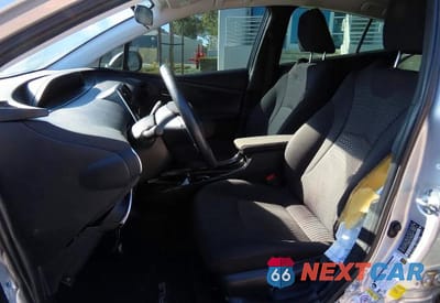 Zdjęcie 9 z 10 samochodu: 2018 TOYOTA PRIUS THREE VIN:JTDKARFU0J3067881 - miniatura