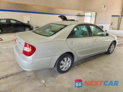 Trzecie zdjęcie samochodu z tyłu: 2004 TOYOTA CAMRY LE VIN:4T1BE32K14U290267 - miniatura