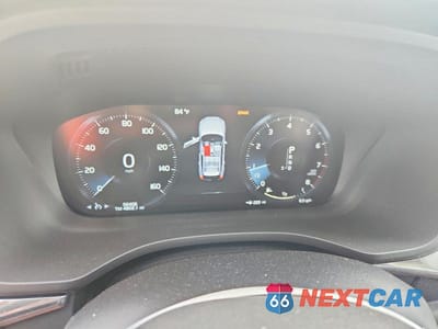 Zdjęcie 9 z 13 samochodu: 2020 VOLVO XC60 T5 MOMENTUM VIN:YV4102RK4L1553752 - miniatura