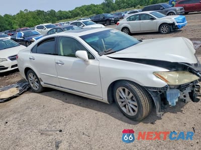 Czwarte zdjęcie samochodu z boku: 2011 LEXUS ES 350 VIN:JTHBK1EG7B2418656 - miniatura