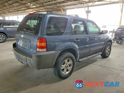 Trzecie zdjęcie samochodu z tyłu: 2005 FORD ESCAPE XLT VIN:1FMYU03135KA65380 - miniatura