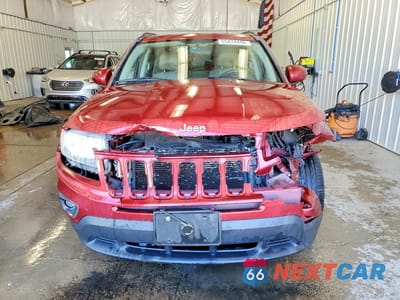Piąte zdjęcie samochodu w środku: 2014 JEEP COMPASS LATITUDE VIN:1C4NJCEA0ED821413 - miniatura