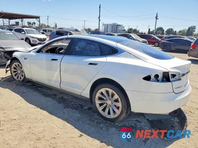 Drugie zdjęcie samochodu z przodu: 2016 TESLA MODEL S VIN:5YJSA1E40GF134171 - miniatura