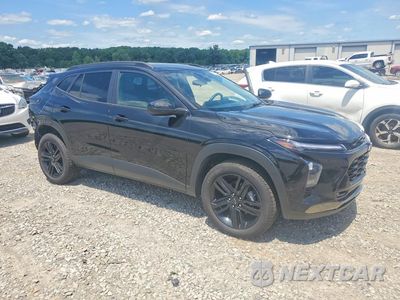 Czwarte zdjęcie samochodu z boku: 2024 CHEVROLET TRAX ACTIV VIN:KL77LKE22RC165973 - miniatura
