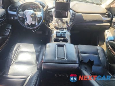 Zdjęcie 8 z 12 samochodu: 2019 CHEVROLET SUBURBAN K1500 LT VIN:1GNSKHKC8KR288302 - miniatura