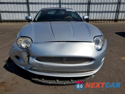 Piąte zdjęcie samochodu w środku: 2007 JAGUAR XK VIN:SAJWA44B475B13218 - miniatura