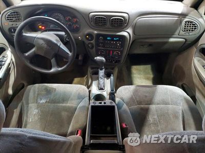 Zdjęcie 8 z 13 samochodu: 2004 CHEVROLET TRAILBLAZER LS VIN:1GNDS13S042107971 - miniatura