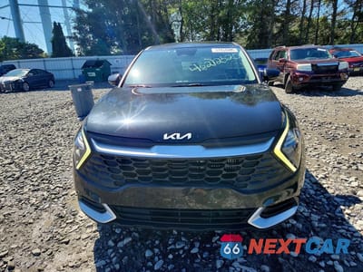 Piąte zdjęcie samochodu w środku: 2023 KIA SPORTAGE LX VIN:KNDPUCAG4P7051650 - miniatura