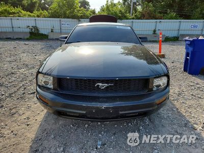 Piąte zdjęcie samochodu w środku: 2009 FORD MUSTANG VIN:1ZVHT80N195111979 - miniatura