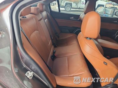 Zdjęcie 10 z 12 samochodu: 2019 ALFA ROMEO GIULIA VIN:ZARFAMANXK7599319 - miniatura