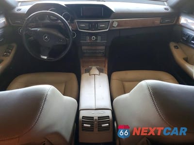 Zdjęcie 8 z 12 samochodu: 2010 MERCEDES-BENZ E 350 VIN:WDDHF5GB0AA112191 - miniatura