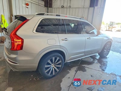 Trzecie zdjęcie samochodu z tyłu: 2016 VOLVO XC90 T6 VIN:YV4A22PK4G1068899 - miniatura