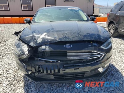 Piąte zdjęcie samochodu w środku: 2017 FORD FUSION TITANIUM PHEV VIN:3FA6P0SU2HR209828 - miniatura