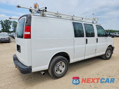 Trzecie zdjęcie samochodu z tyłu: 2020 CHEVROLET EXPRESS G2500 VIN:1GCWGAFP2L1277473 - miniatura