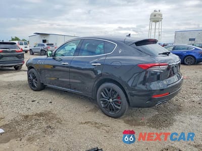 Drugie zdjęcie samochodu z przodu: 2022 MASERATI LEVANTE BASE VIN:ZN661XUA6NX389176 - miniatura