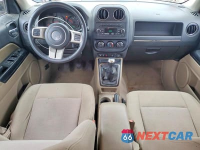 Zdjęcie 8 z 13 samochodu: 2012 JEEP PATRIOT LATITUDE VIN:1C4NJRFB4CD683625 - miniatura