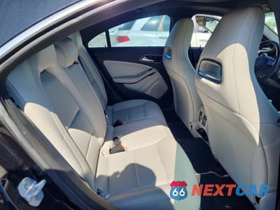 Zdjęcie 10 z 12 samochodu: 2014 MERCEDES-BENZ CLA 250 VIN:WDDSJ4EBXEN054316 - miniatura