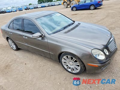 Czwarte zdjęcie samochodu z boku: 2008 MERCEDES-BENZ E 350 VIN:WDBUF56X88B233284 - miniatura