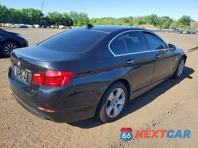 Piąte zdjęcie samochodu w środku: 2013 BMW 528 XI VIN:WBAXH5C55DD114146 - miniatura