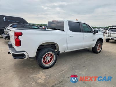 Trzecie zdjęcie samochodu z tyłu: 2020 CHEVROLET SILVERADO K1500 RST VIN:3GCUYEED4LG428270 - miniatura