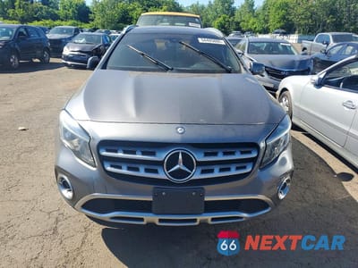 Piąte zdjęcie samochodu w środku: 2018 MERCEDES-BENZ GLA 250 4MATIC VIN:WDCTG4GB4JJ373720 - miniatura