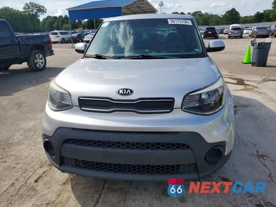Piąte zdjęcie samochodu w środku: 2019 KIA SOUL BASE VIN:KNDJN2A29K7680217 - miniatura