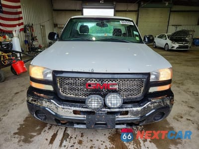 Piąte zdjęcie samochodu w środku: 2006 GMC NEW SIERRA C1500 VIN:3GTEC14X36G146083 - miniatura