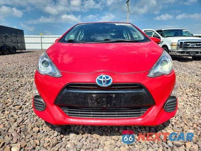 Piąte zdjęcie samochodu w środku: 2016 TOYOTA PRIUS C THREE VIN:JTDKDTB39G1132815 - miniatura