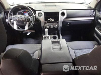 Zdjęcie 8 z 12 samochodu: 2016 TOYOTA TUNDRA 1794 EDITION VIN:5TFAW5F12GX544307 - miniatura