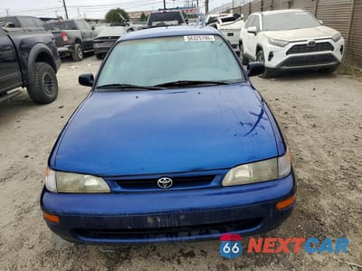 Piąte zdjęcie samochodu w środku: 1997 TOYOTA COROLLA BASE VIN:1NXBA02EXVZ558772 - miniatura