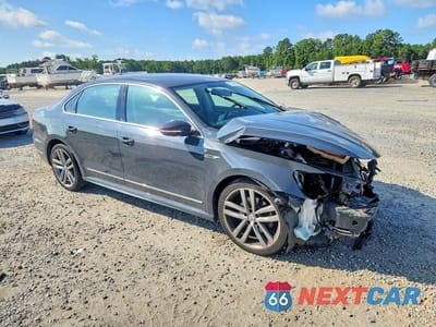 Czwarte zdjęcie samochodu z boku: 2017 VOLKSWAGEN PASSAT R-LINE VIN:1VWDT7A39HC083848 - miniatura