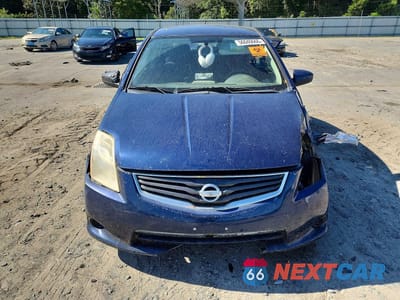Piąte zdjęcie samochodu w środku: 2010 NISSAN SENTRA 2.0 VIN:3N1AB6AP4AL719109 - miniatura