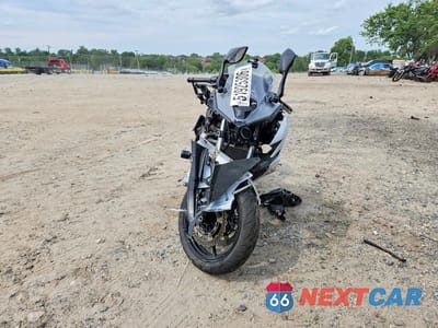 Drugie zdjęcie samochodu z przodu: 2020 KAWASAKI EX650 N VIN:ML5EXEN16LDA13247 - miniatura