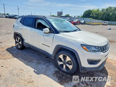 Czwarte zdjęcie samochodu z boku: 2018 JEEP COMPASS LATITUDE VIN:3C4NJDBB2JT108097 - miniatura