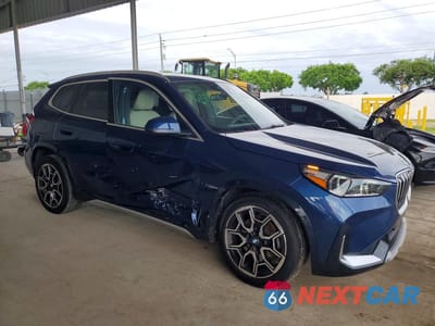 Czwarte zdjęcie samochodu z boku: 2025 BMW X1 XDRIVE28I VIN:WBX73EF0XS5250882 - miniatura