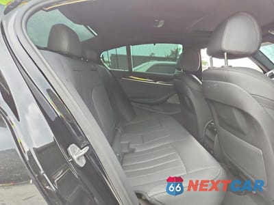 Zdjęcie 10 z 12 samochodu: 2021 BMW 530 I VIN:WBA53BH06MCF74135 - miniatura