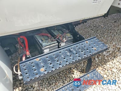 Zdjęcie 9 z 10 samochodu: 2014 INTERNATIONAL 4300 BOX TRUCK VIN:3HAJTSKN5EL776257 - miniatura