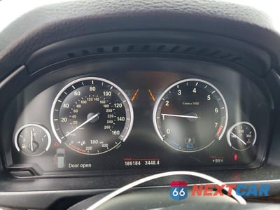 Zdjęcie 9 z 13 samochodu: 2018 BMW X5 XDR40E VIN:5UXKT0C55J0V99873 - miniatura