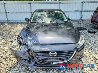 Piąte zdjęcie samochodu w środku: 2018 MAZDA 3 TOURING VIN:3MZBN1V32JM164414 - miniatura